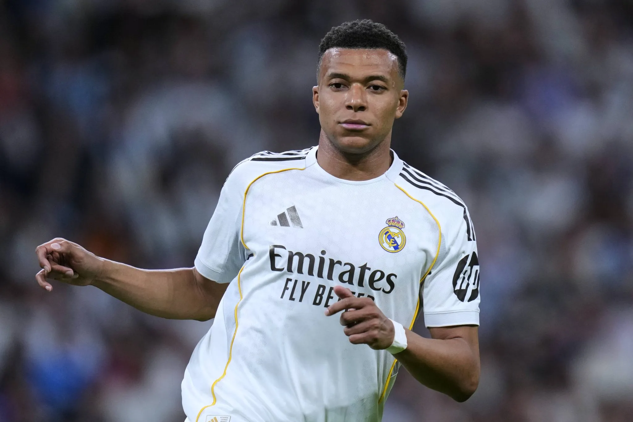 Bayern x Real Madrid: Cotovelada de brasileiro atrapalha preparação de Mbappé