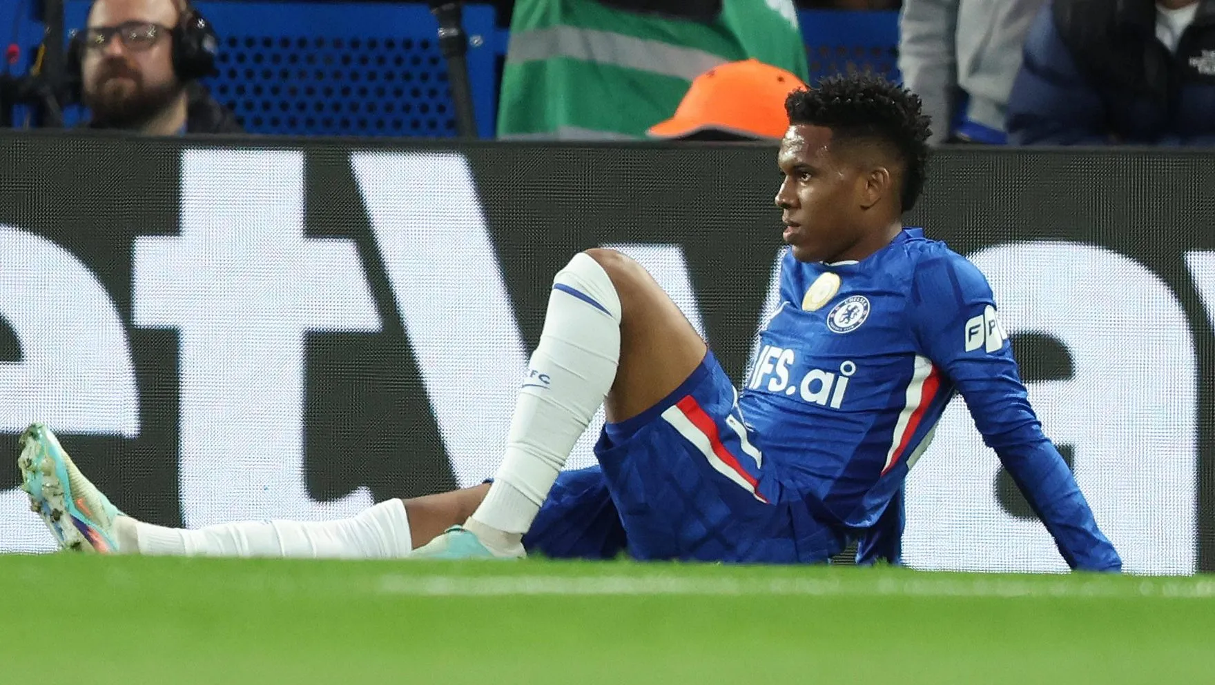 Estêvão sofre nova lesão e sequência de problemas acende alerta no Chelsea e na Seleção