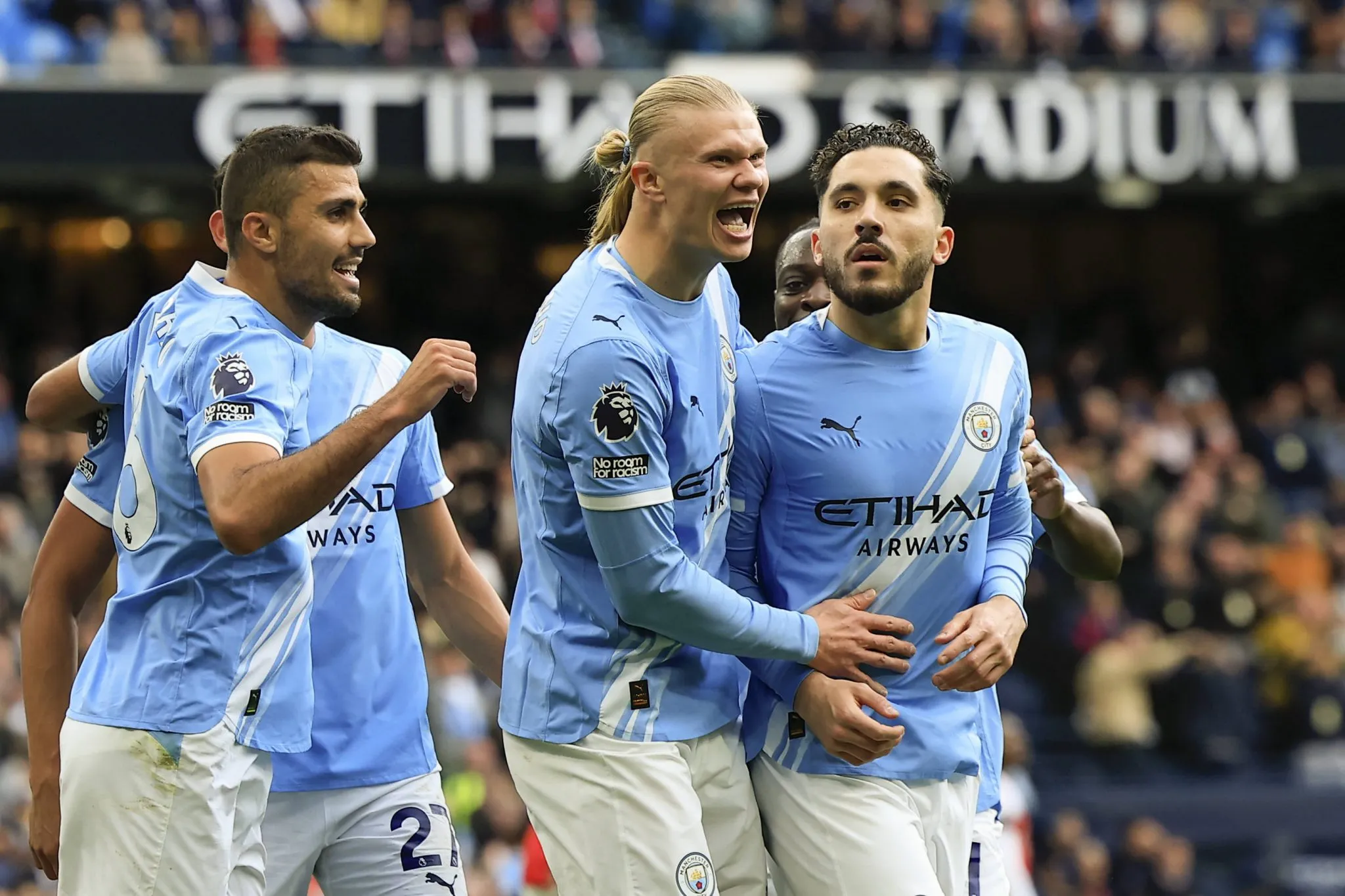Donnarumma entrega, Haaland salva: City coloca pressão no Arsenal por título da Premier League