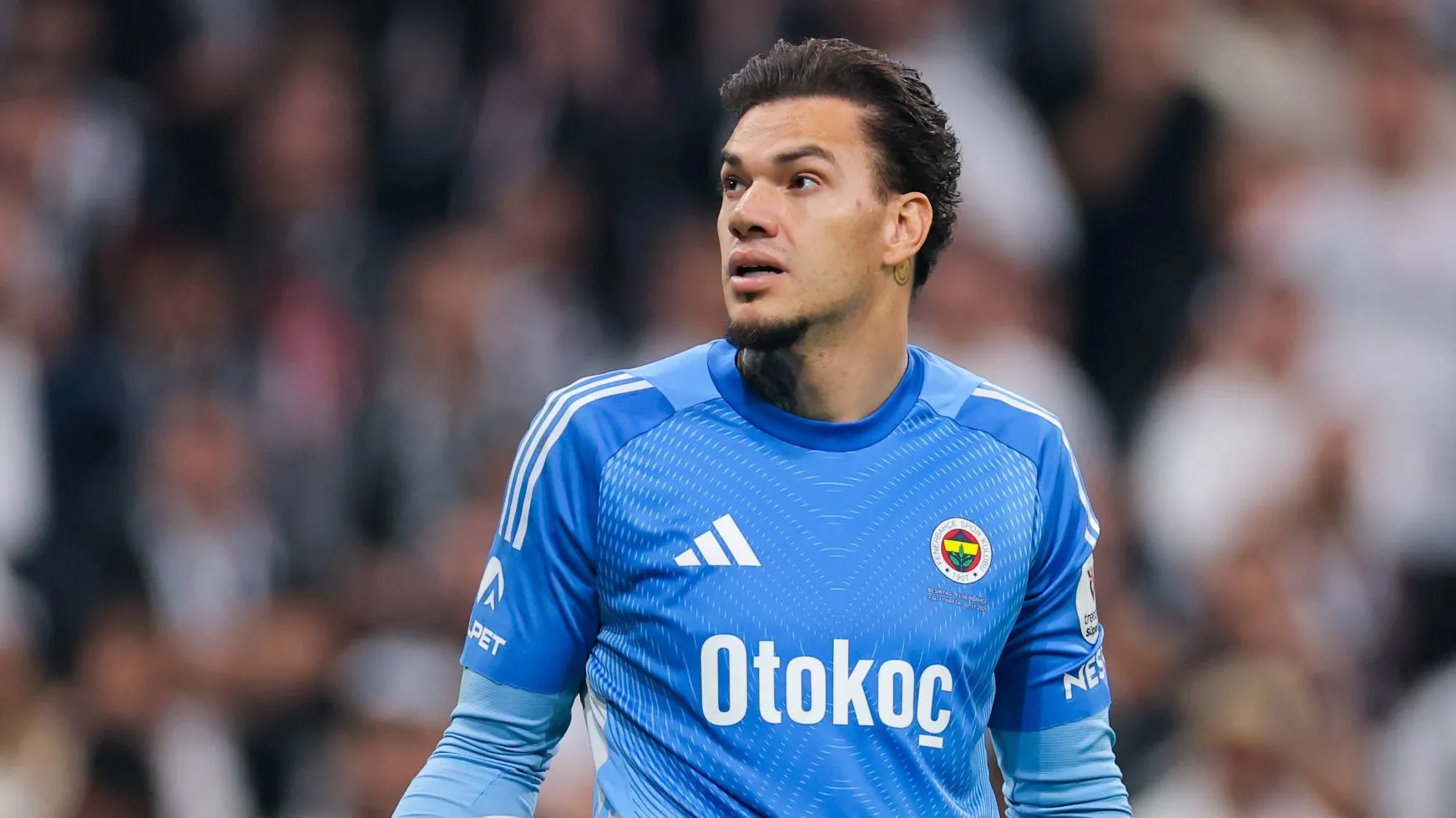 Ederson erra mais uma vez e Fenerbahçe vê Galatasaray se aproximar do título turco