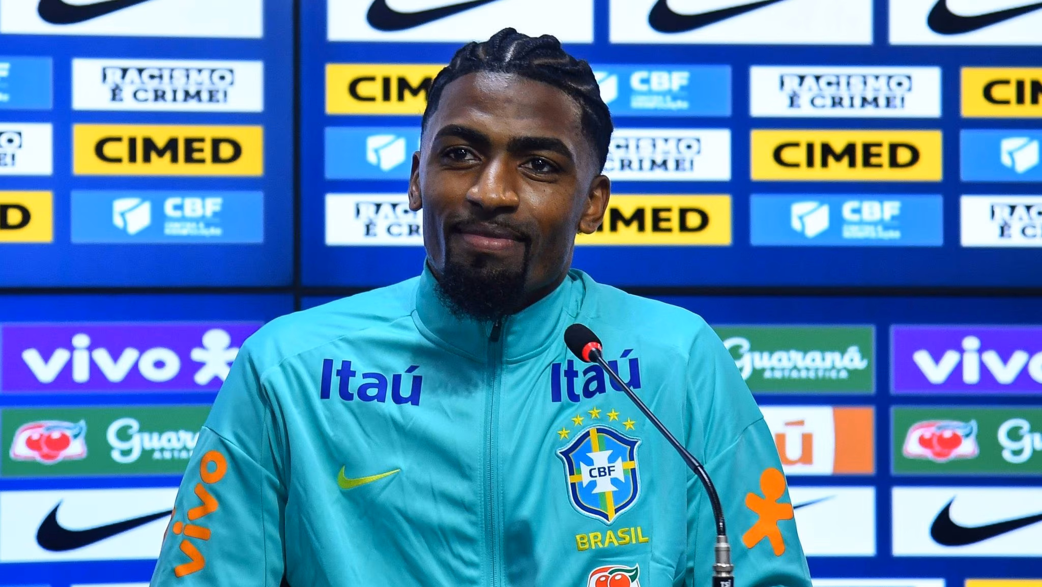 Com passagem pela seleção brasileira, zagueiro pode acabar na Premier League por R$ 175 milhões
