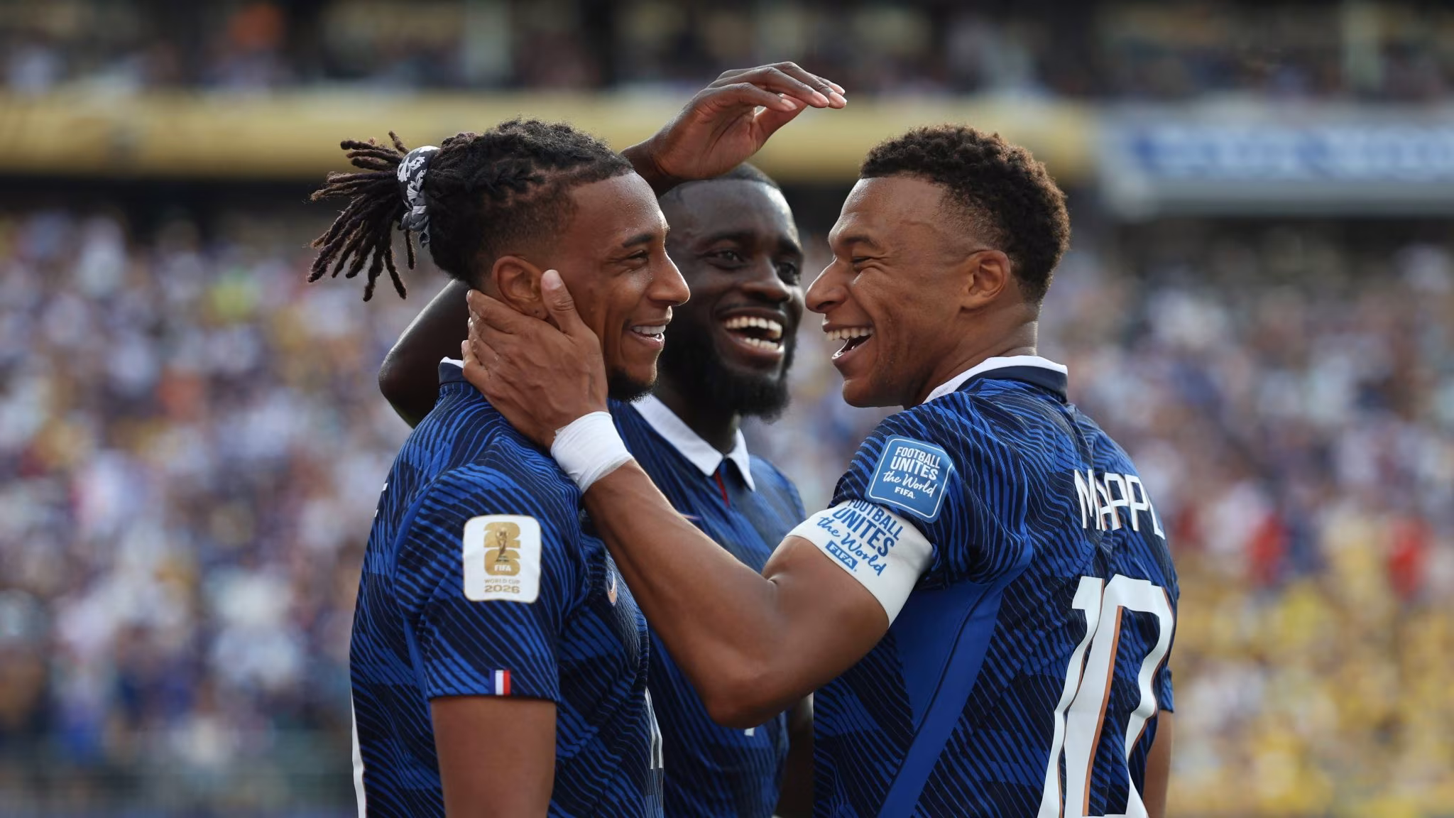França 3 x 0 Suécia: Mbappé bate recorde histórico na Copa e Bleus avançam às oitavas